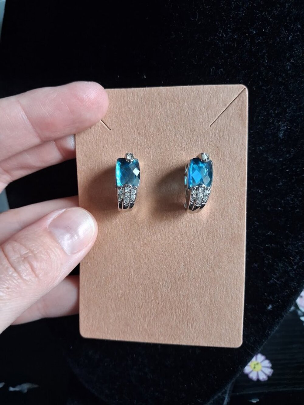 Blue stoned stud earrings